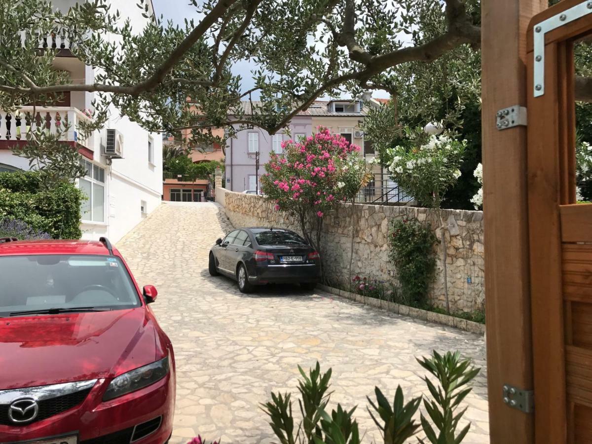 Family Apartments Vesna- 100 M Beach -Center Crikvenica Ngoại thất bức ảnh