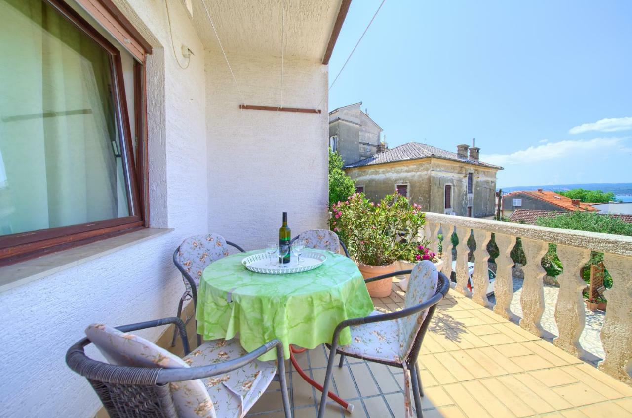 Family Apartments Vesna- 100 M Beach -Center Crikvenica Ngoại thất bức ảnh
